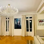 Deluxe Paris St Germain Suite