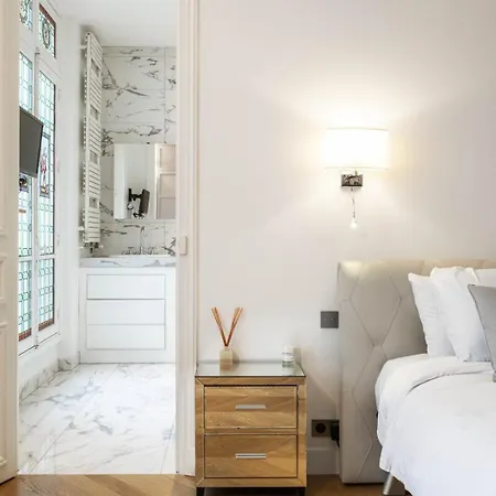 Deluxe St Germain Apartment Paris